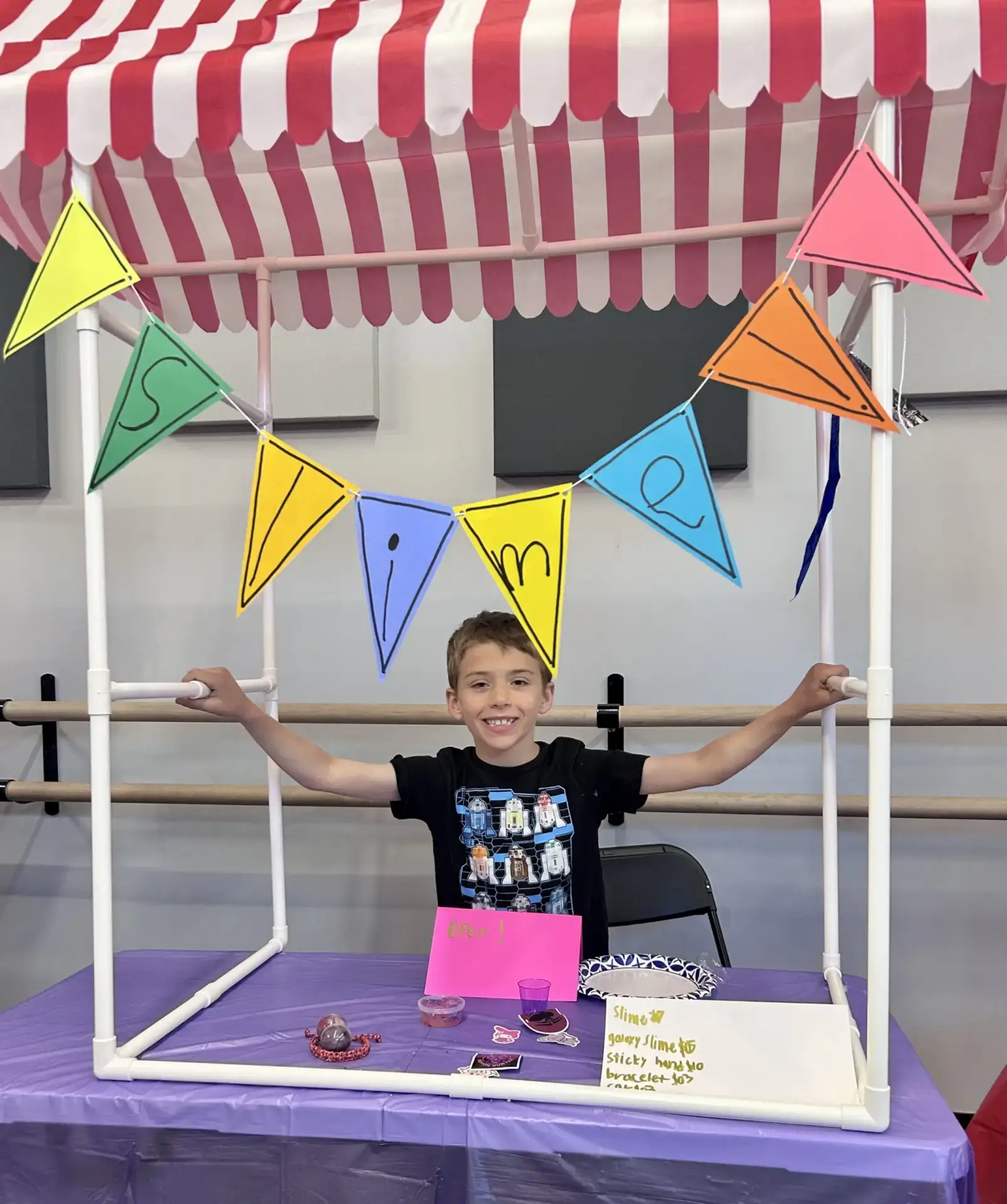 Kids at a KidPitch market